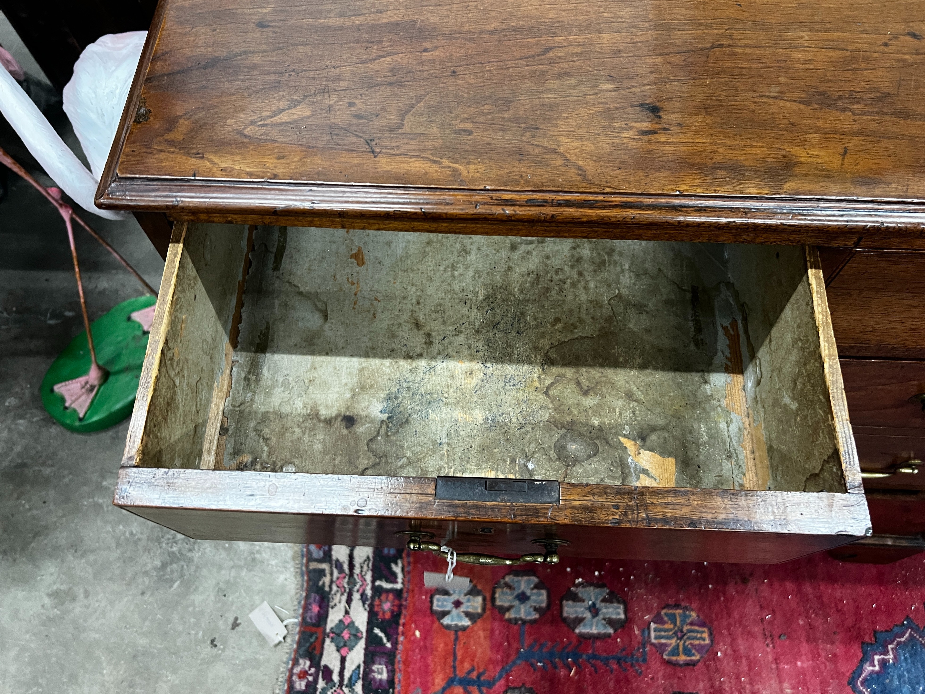 A George III mahogany chest, width 95cm, depth 50cm, height 94cm